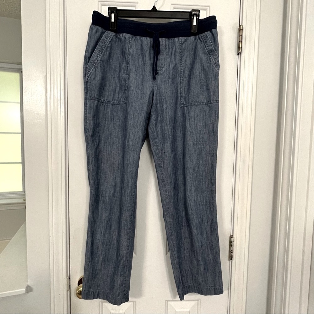 Talbots 100% cotton pullon drawstring elastic waist chambray pants, size 8.